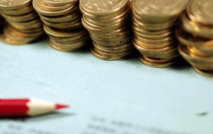 Two huge pits you have to avoid on the road of financial management